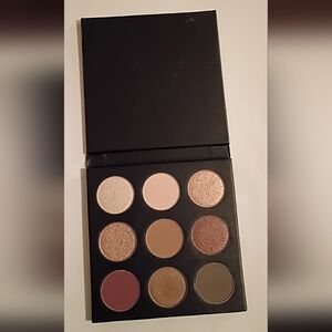 Studio Makeup On-The-Go Eyeshadow Palette Cool Down 9 Shade Neutral Travel NEW